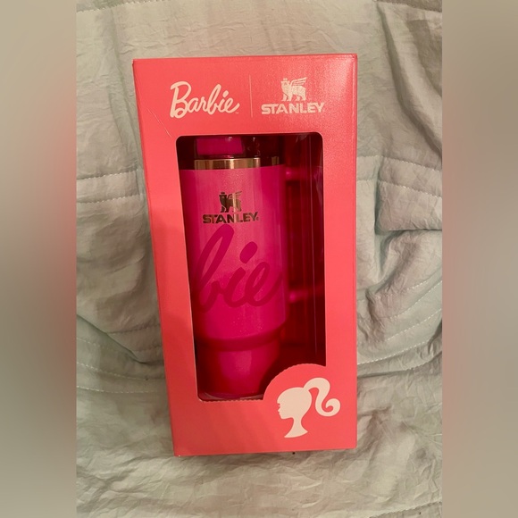 Stanley 40oz, NWT, Limited Edition Barbie 65th Anniversary Quencher Tumbler. - Picture 6 of 12